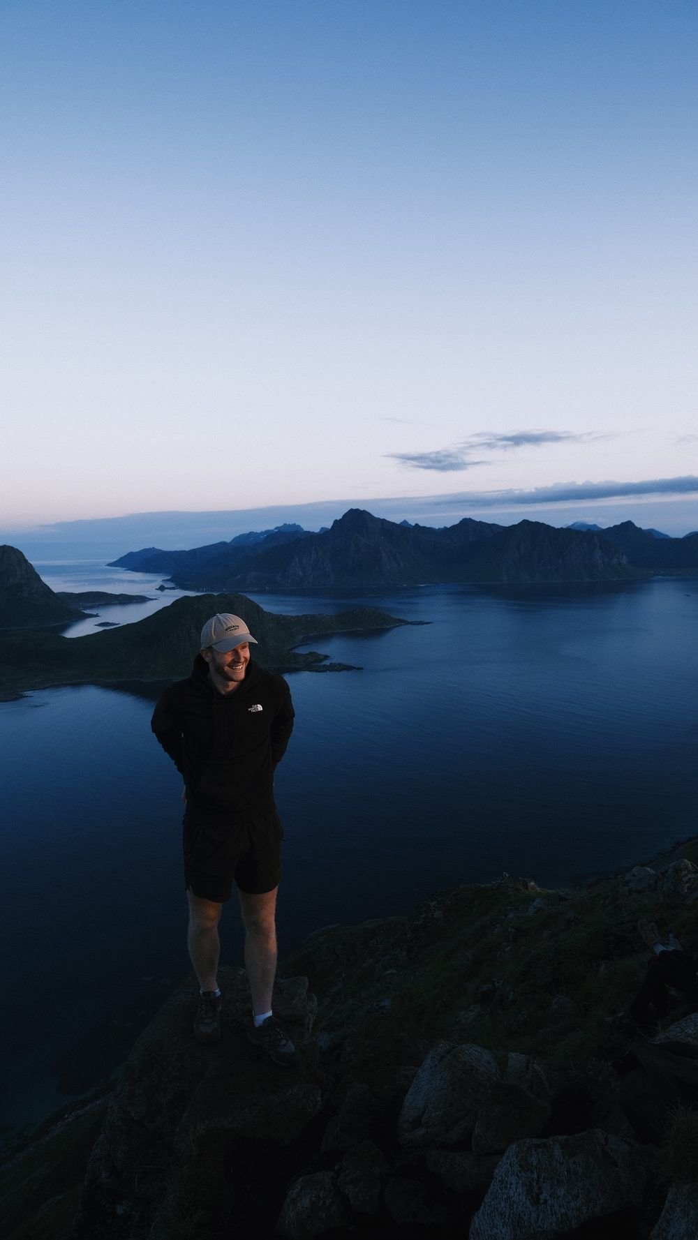 Daan op de bergtop