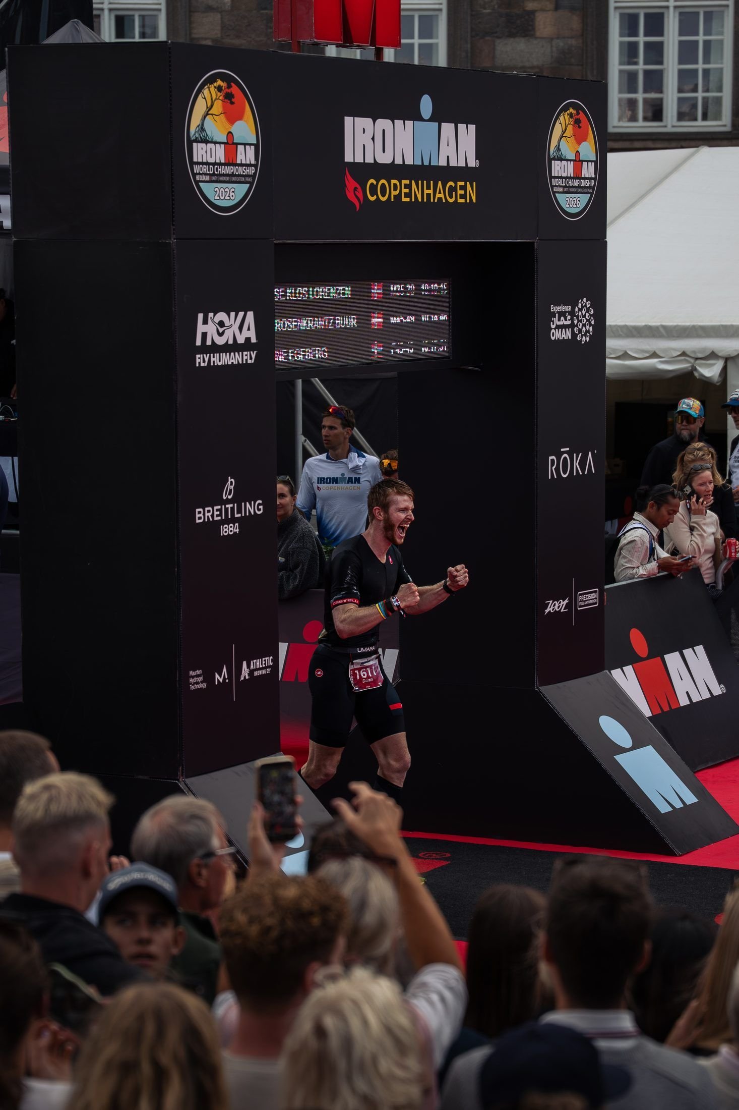 Finisher onder de Ironman-boog